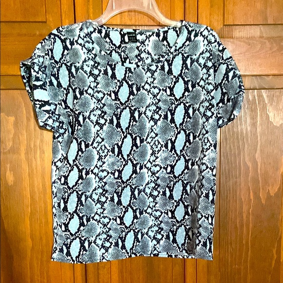SHEIN Tops - Reptile Print Oversized Short Sleeve Top ~ Small